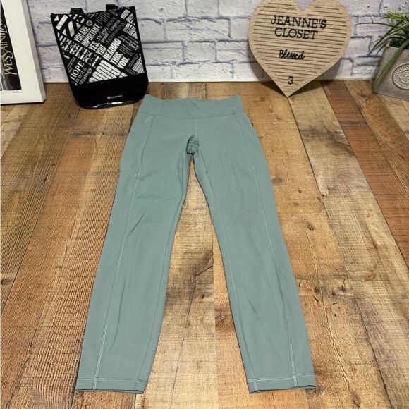 Lululemon Invigorate High-Rise Tight 25"
Misty Glade size 6 - Picture 1 of 14